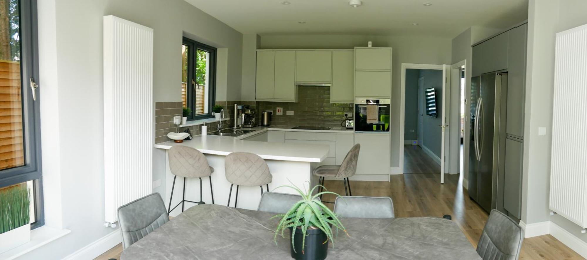 Entire Modern Home With Seaview And Parking วิคโลว์ ภายนอก รูปภาพ